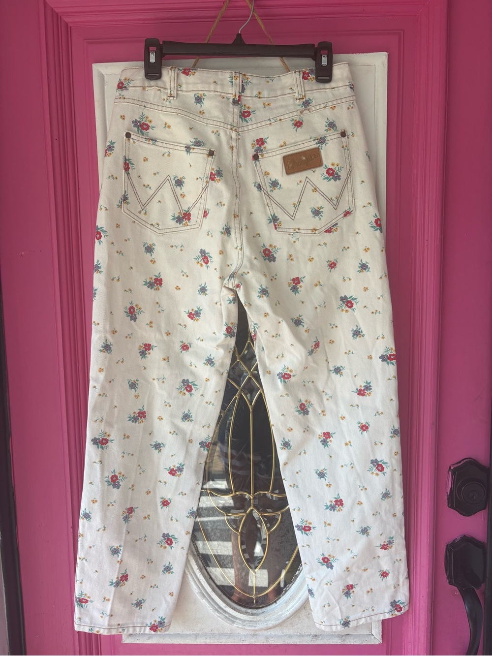 RARE Wrangler White Floral Straight Leg Jeans - Picture 13 of 15